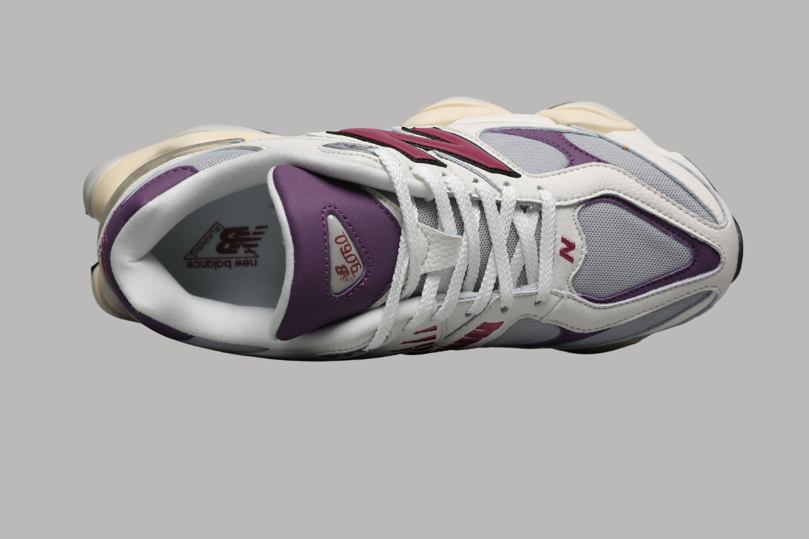 NB 9060 rausvai raudona