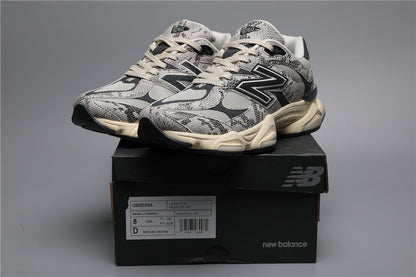 NB 9060 Schwaarzgro Schlaangemuster SNA