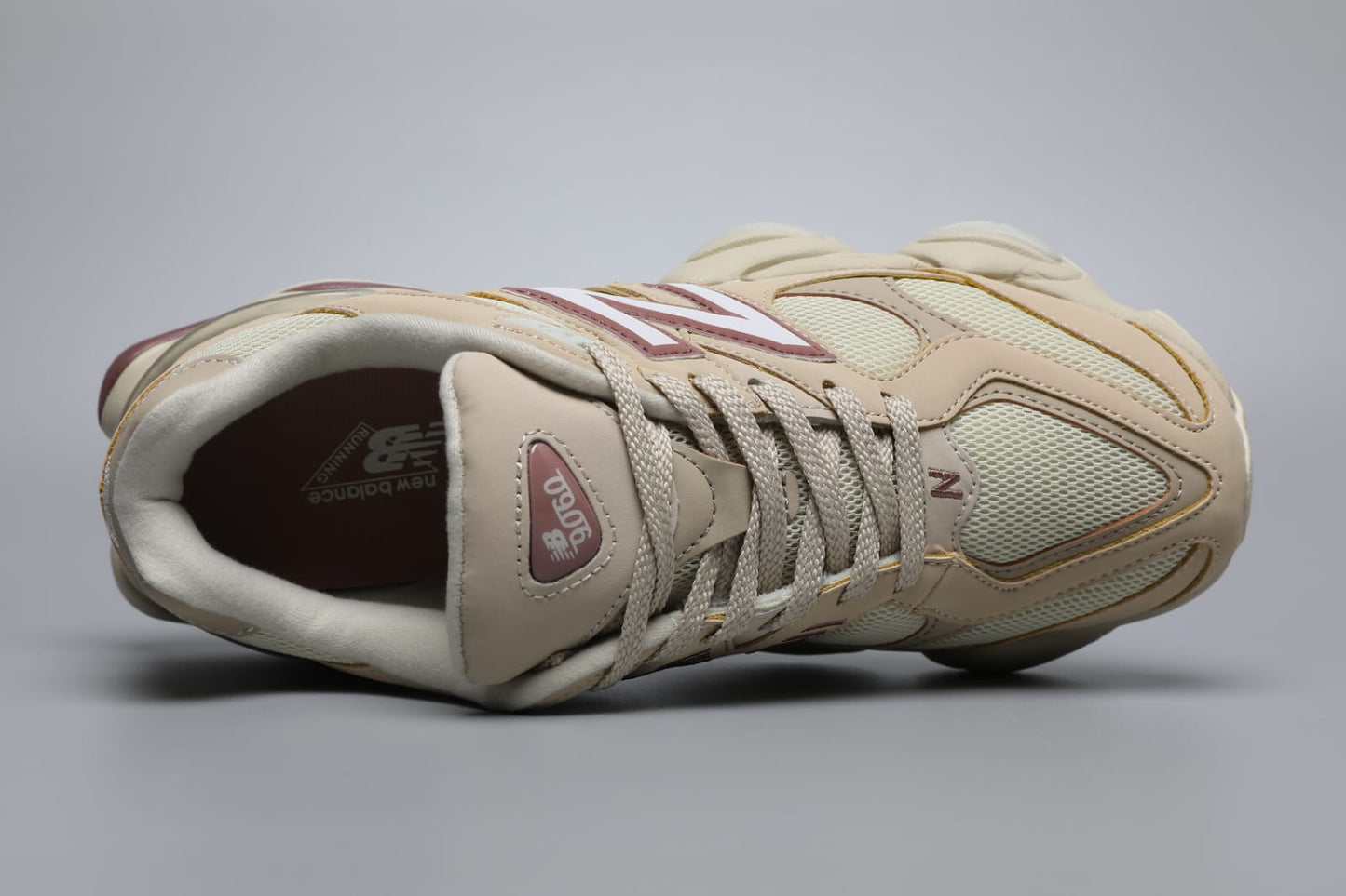 NB Wróbel kostny 9060